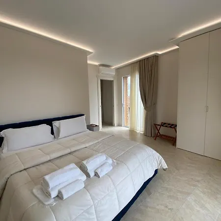 Mayfair Lifestyle By Babylon 4* Neapol